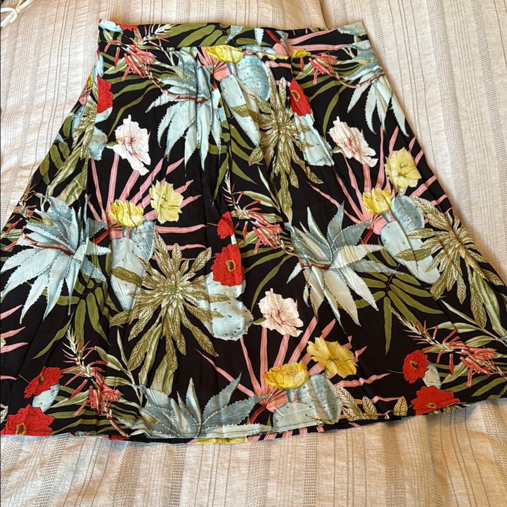 Cost Plus World Market White and Blue A-Line Pleated Skirt